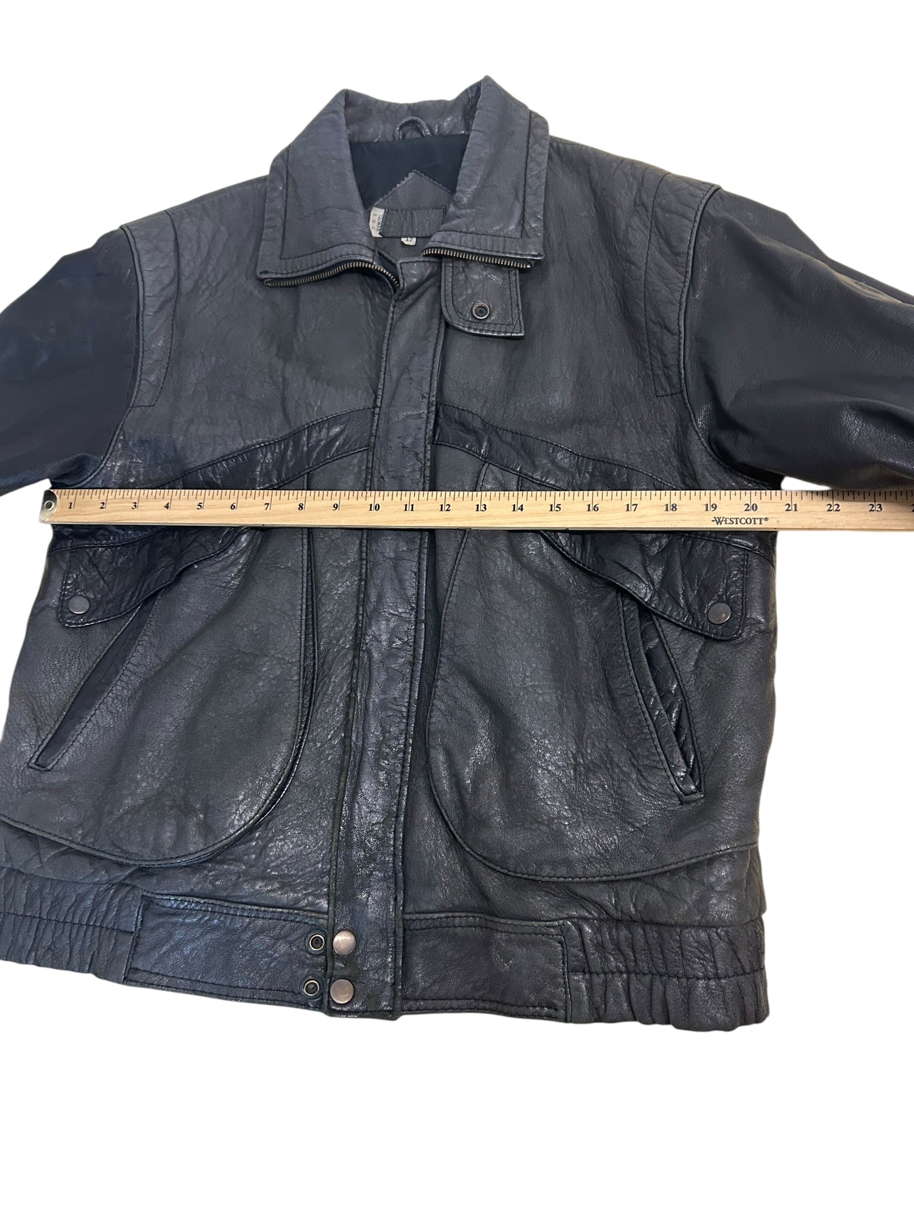 Vintage Black Leather Bomber Jacket – Size 42 – 80’s/90’s