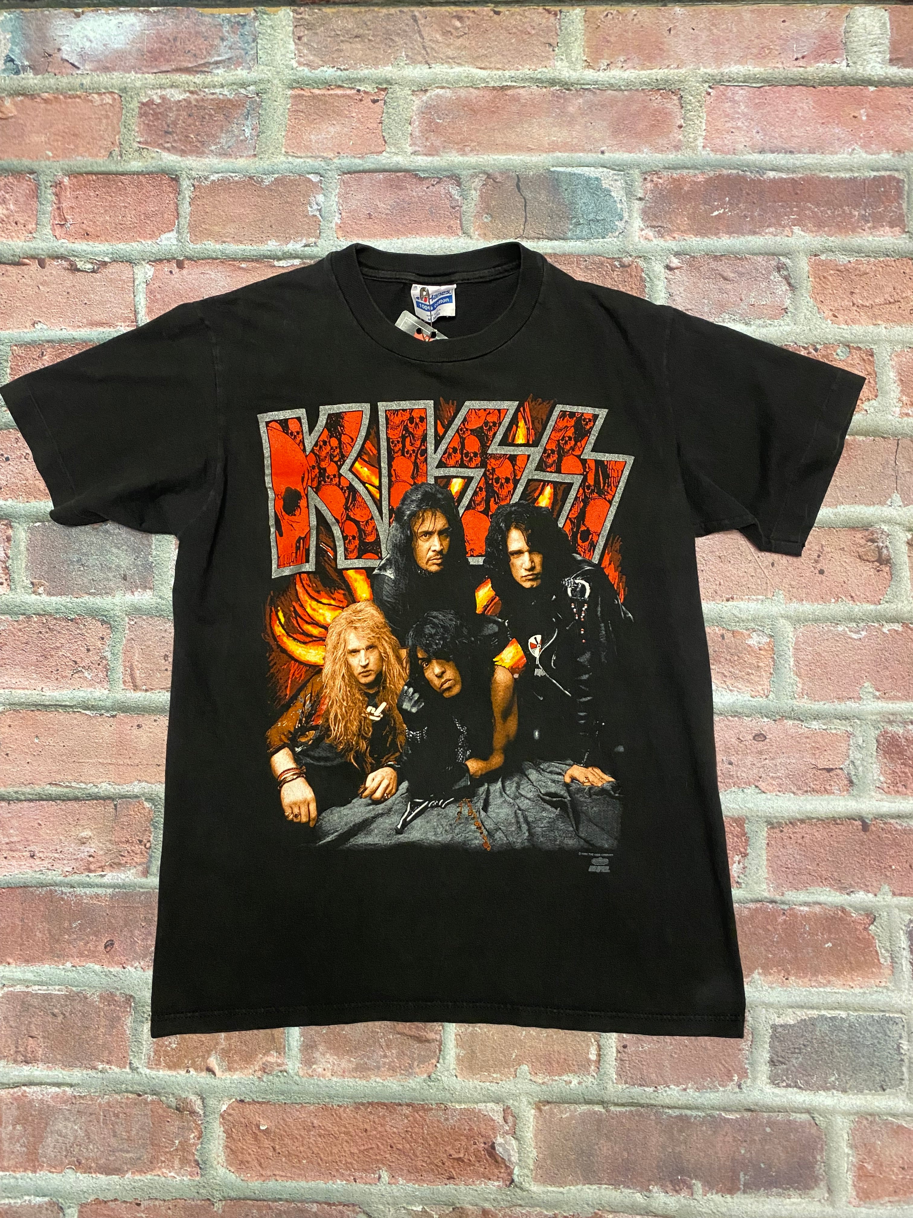 KISS “Revenge” 1992 Vintage Band T-Shirt – Size Medium (18x25)