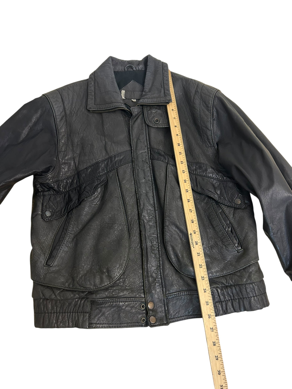 Vintage Black Leather Bomber Jacket – Size 42 – 80’s/90’s