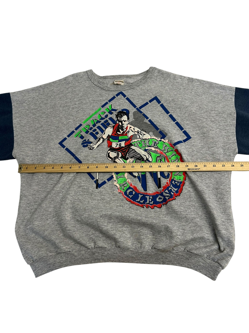 Vintage Track & Field Graphic Crewneck Sweatshirt – Grey Athletic Running Sweater – Size L/XL