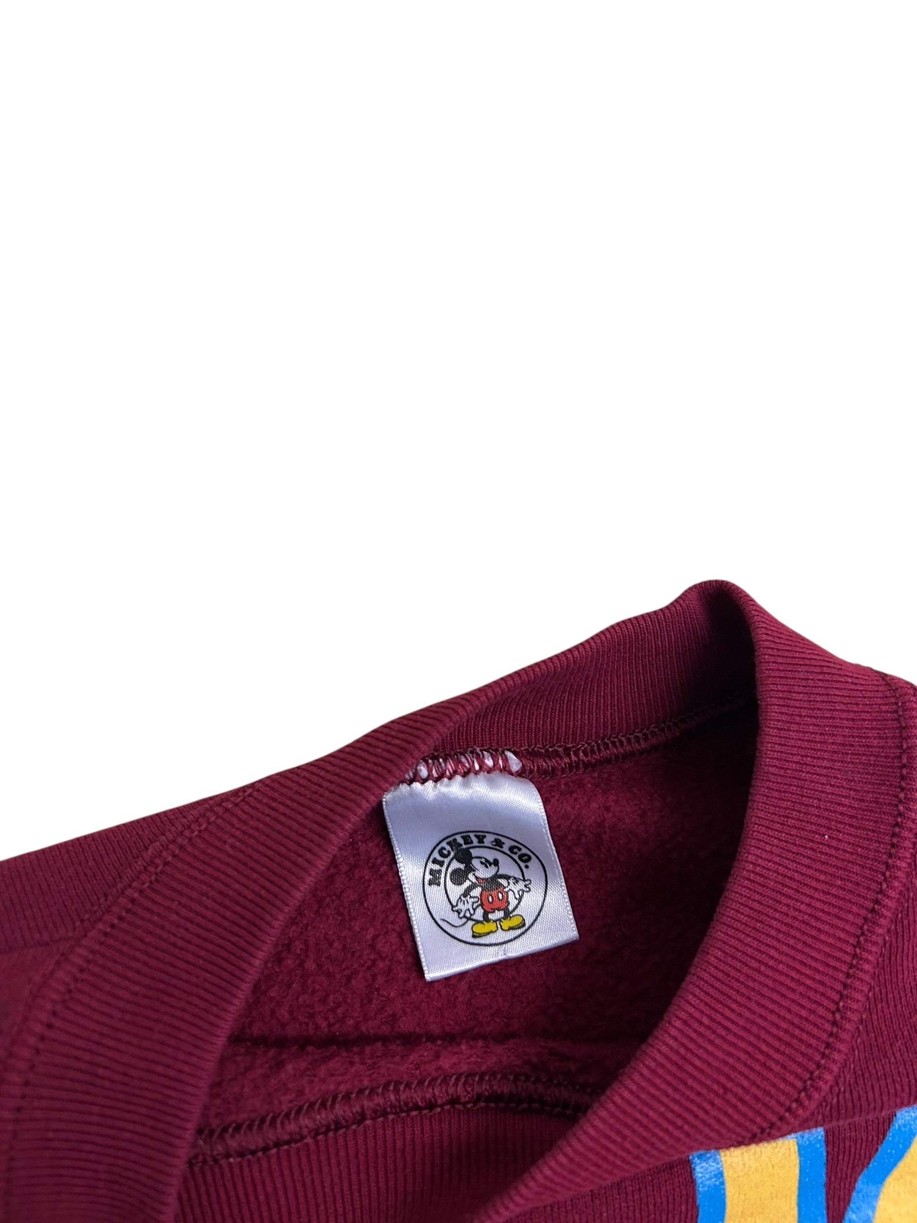Mickey & Co Mickey Mouse Spellout Sweatshirt – Burgundy Disney Crewneck – 90s (Large)