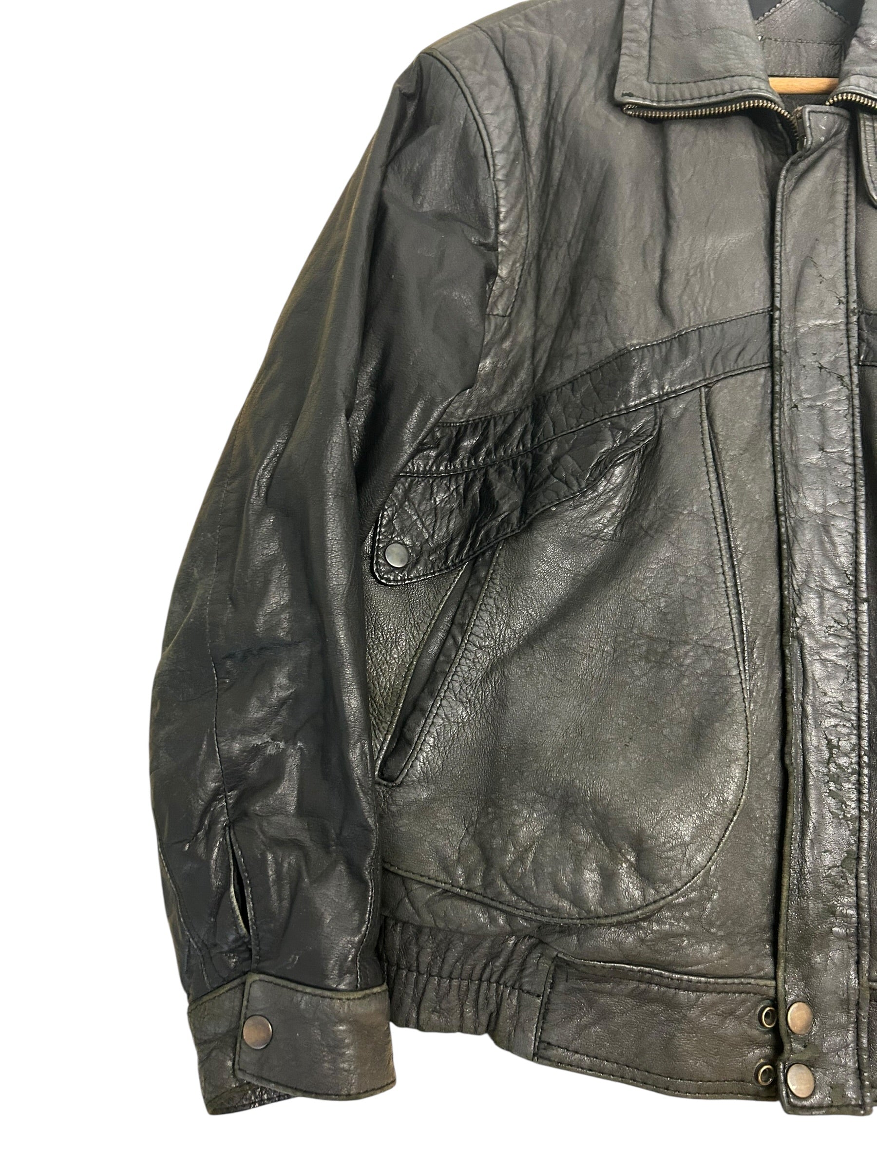 Vintage Black Leather Bomber Jacket – Size 42 – 80’s/90’s